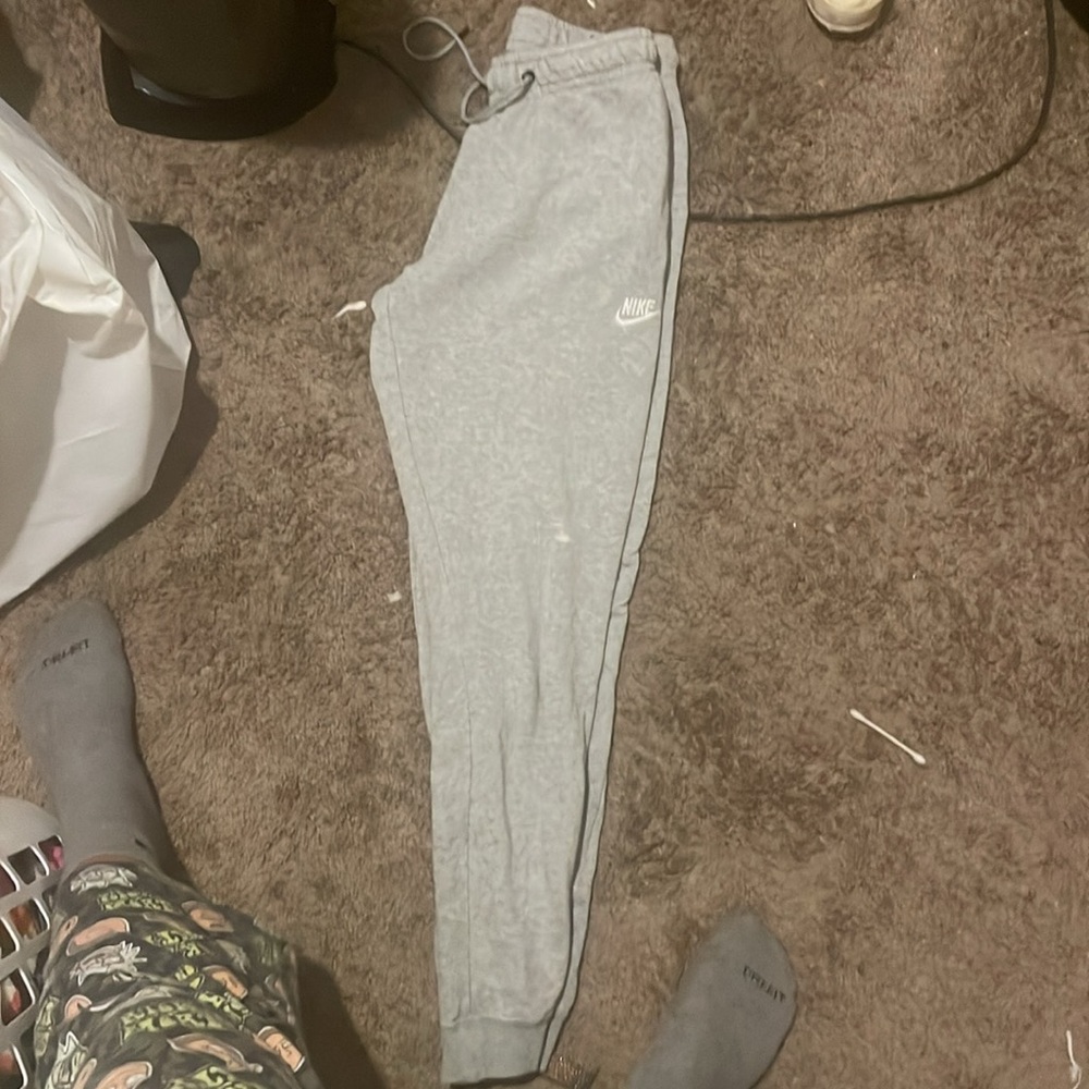 Nike - Picture 4 of 4